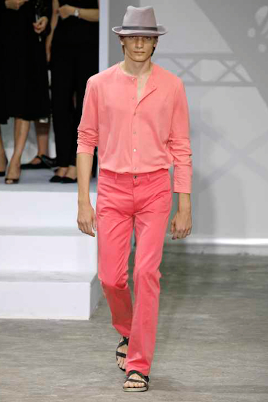 desfiles-lvuitton-parisverao2009menrtw-127