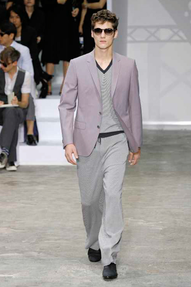 desfiles-lvuitton-parisverao2009menrtw-128