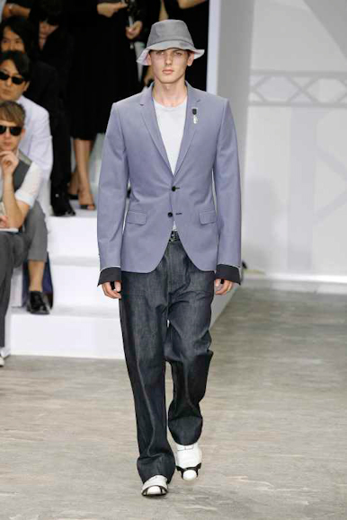 desfiles-lvuitton-parisverao2009menrtw-131