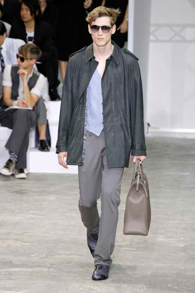 desfiles-lvuitton-parisverao2009menrtw-134