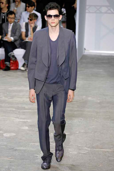 desfiles-lvuitton-parisverao2009menrtw-136
