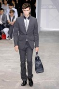 desfiles-lvuitton-parisverao2009menrtw-138