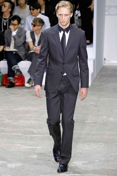 desfiles-lvuitton-parisverao2009menrtw-139