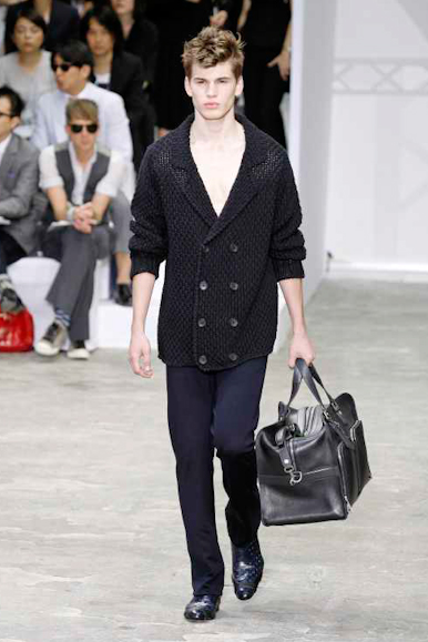 desfiles-lvuitton-parisverao2009menrtw-141