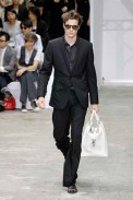 desfiles-lvuitton-parisverao2009menrtw-146