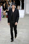 desfiles-lvuitton-parisverao2009menrtw-147