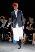 desfiles-commedesgarcons-parisverao2009menrtw-101
