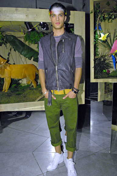 desfiles-kenzo-parisverao2008men-107