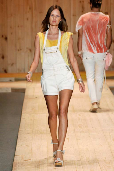 desfile-colcci-sp-verao2009rtw-116