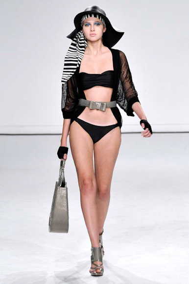 desfile-iodice-spfwverao2009rtw-123