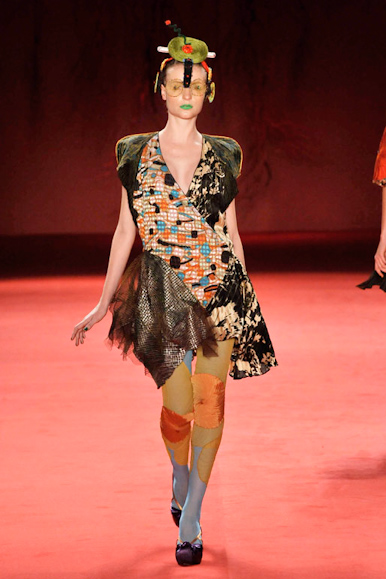 desfile-linovillaventura-spfwverao2009rtw-106
