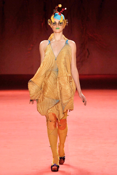 desfile-linovillaventura-spfwverao2009rtw-108