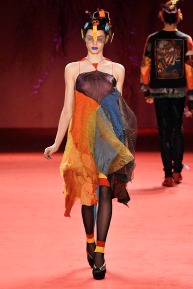 desfile-linovillaventura-spfwverao2009rtw-116