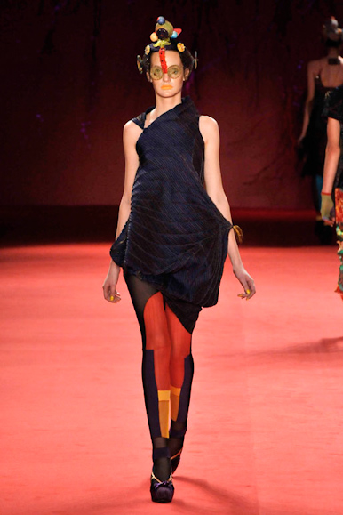 desfile-linovillaventura-spfwverao2009rtw-118