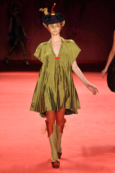desfile-linovillaventura-spfwverao2009rtw-130