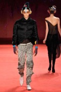 desfile-linovillaventura-spfwverao2009rtw-136