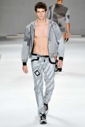 desfile-marioqueiroz-spfwverao2009rtw-111