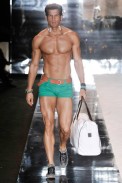 desfile-rosacha-spfwverao2009rtw-103