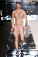 desfile-rosacha-spfwverao2009rtw-111