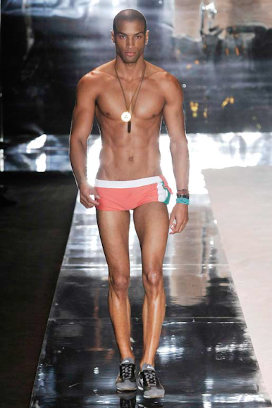 desfile-rosacha-spfwverao2009rtw-116