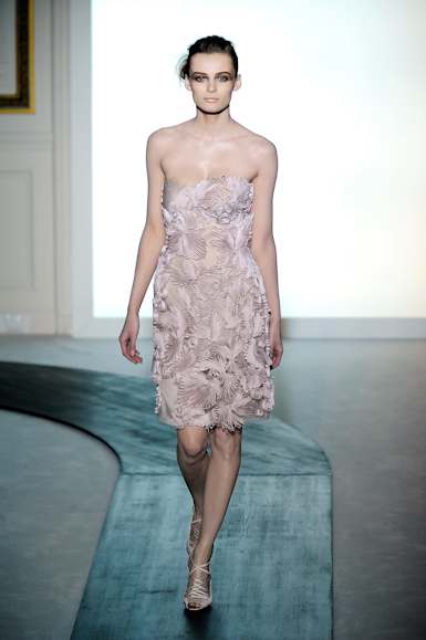 desfiles-valentino-parisinverno2008hc-126