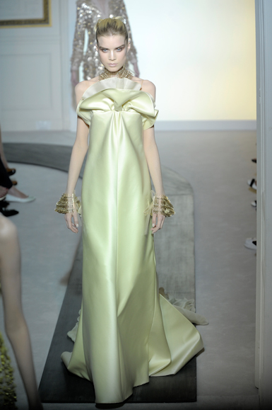 desfiles-valentino-parisinverno2008hc-135