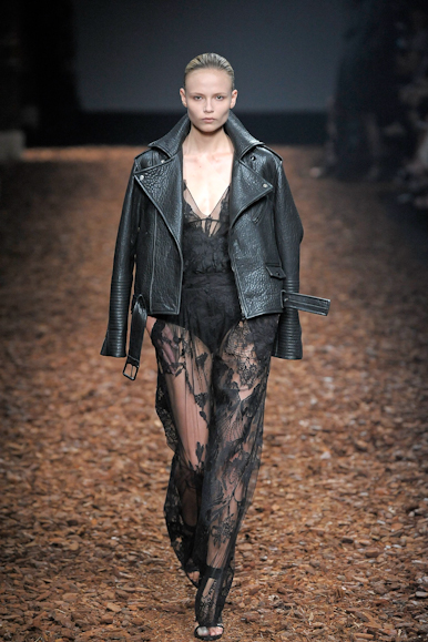 desfiles-givenchy-parisinverno2008hc-125
