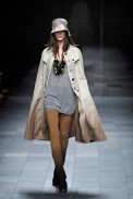 desfile-burberry-milanverao2009rtw-102