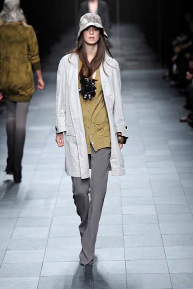 desfile-burberry-milanverao2009rtw-107