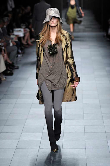 desfile-burberry-milanverao2009rtw-109