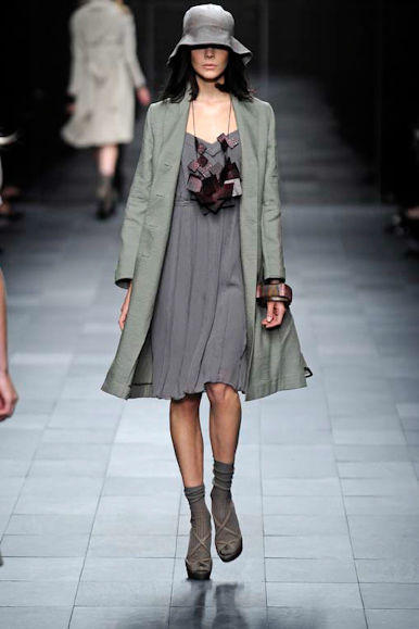 desfile-burberry-milanverao2009rtw-122