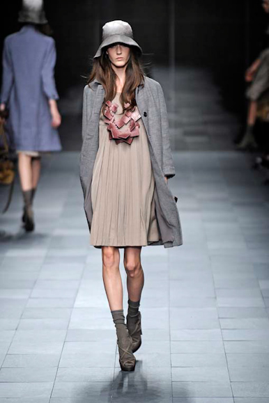 desfile-burberry-milanverao2009rtw-126