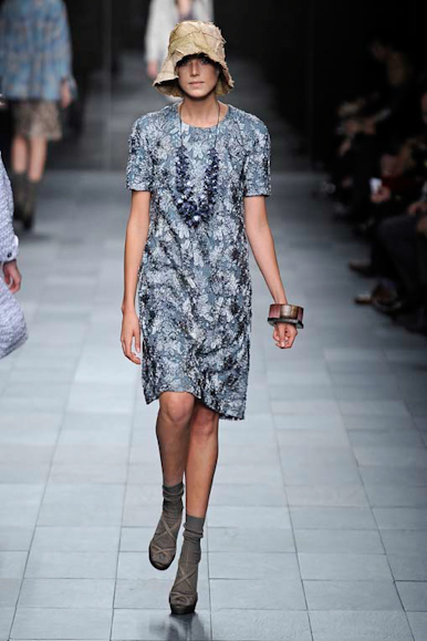 desfile-burberry-milanverao2009rtw-144