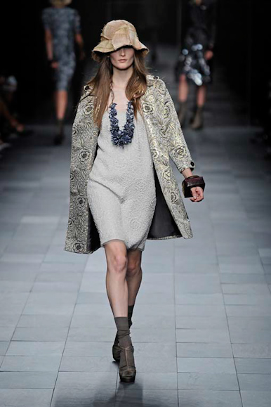 desfile-burberry-milanverao2009rtw-146