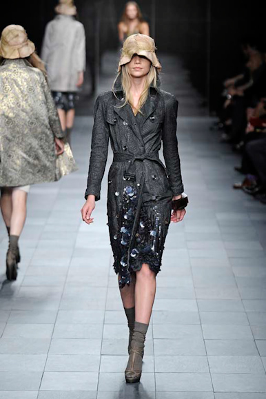 desfile-burberry-milanverao2009rtw-147