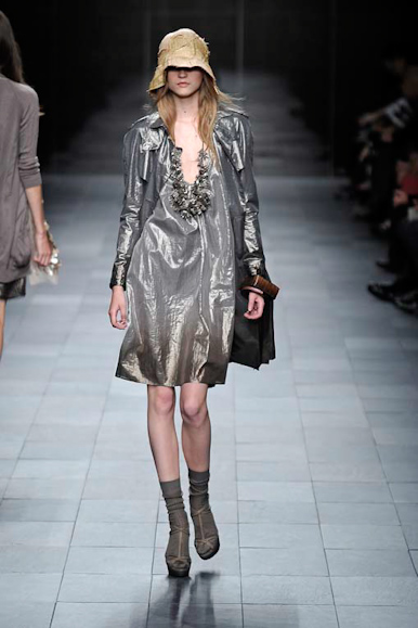 desfile-burberry-milanverao2009rtw-152
