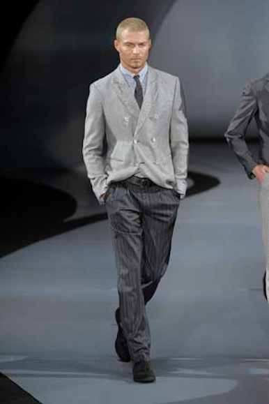 desfile-emporioarmani-milanverao2009rtw-102