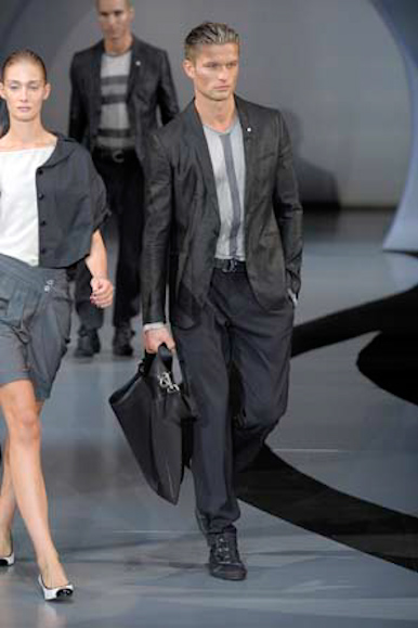 desfile-emporioarmani-milanverao2009rtw-109