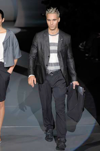 desfile-emporioarmani-milanverao2009rtw-112