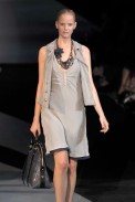 desfile-emporioarmani-milanverao2009rtw-116