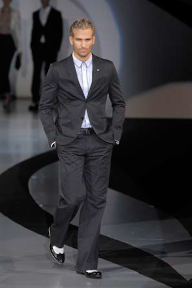 desfile-emporioarmani-milanverao2009rtw-139