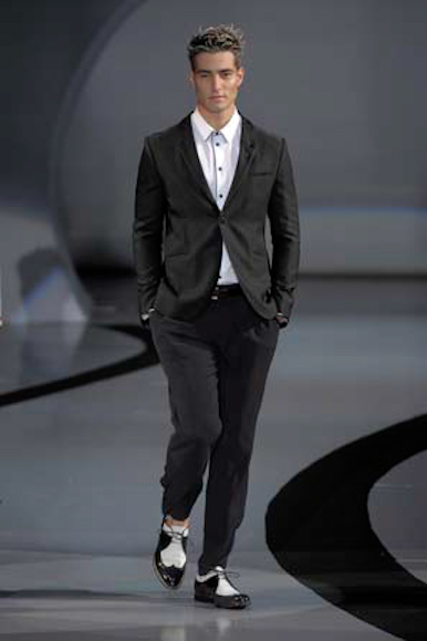 desfile-emporioarmani-milanverao2009rtw-141