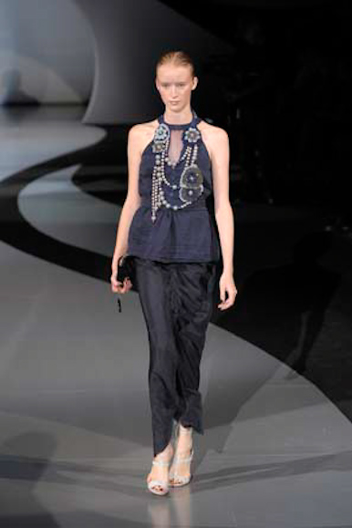 desfile-emporioarmani-milanverao2009rtw-149