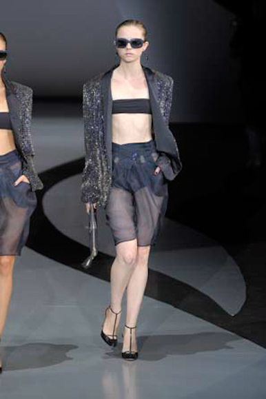 desfile-emporioarmani-milanverao2009rtw-160