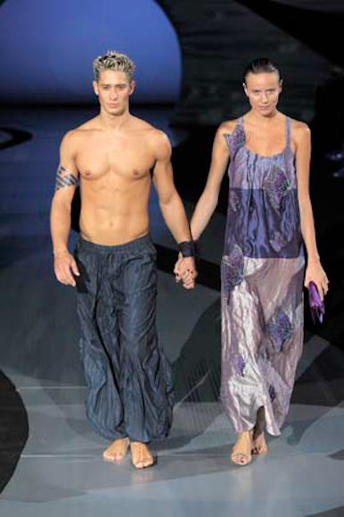 desfile-emporioarmani-milanverao2009rtw-190