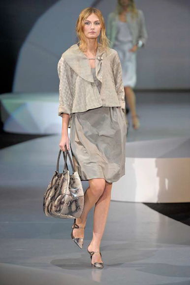 desfile-garmani-milanverao2009rtw-117