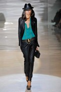 desfile-gucci-milanverao2009rtw-136