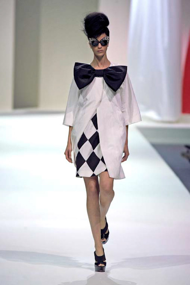 desfile-moschino-milanverao2009rtw-100