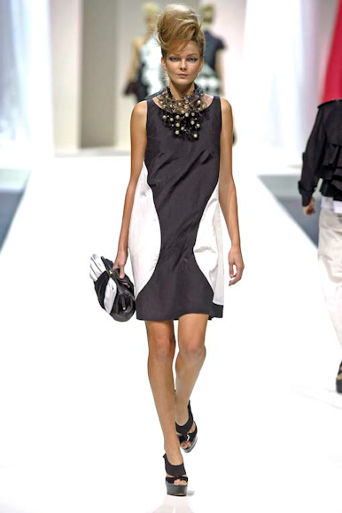 desfile-moschino-milanverao2009rtw-104