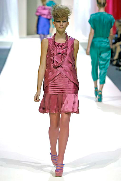 desfile-moschino-milanverao2009rtw-114